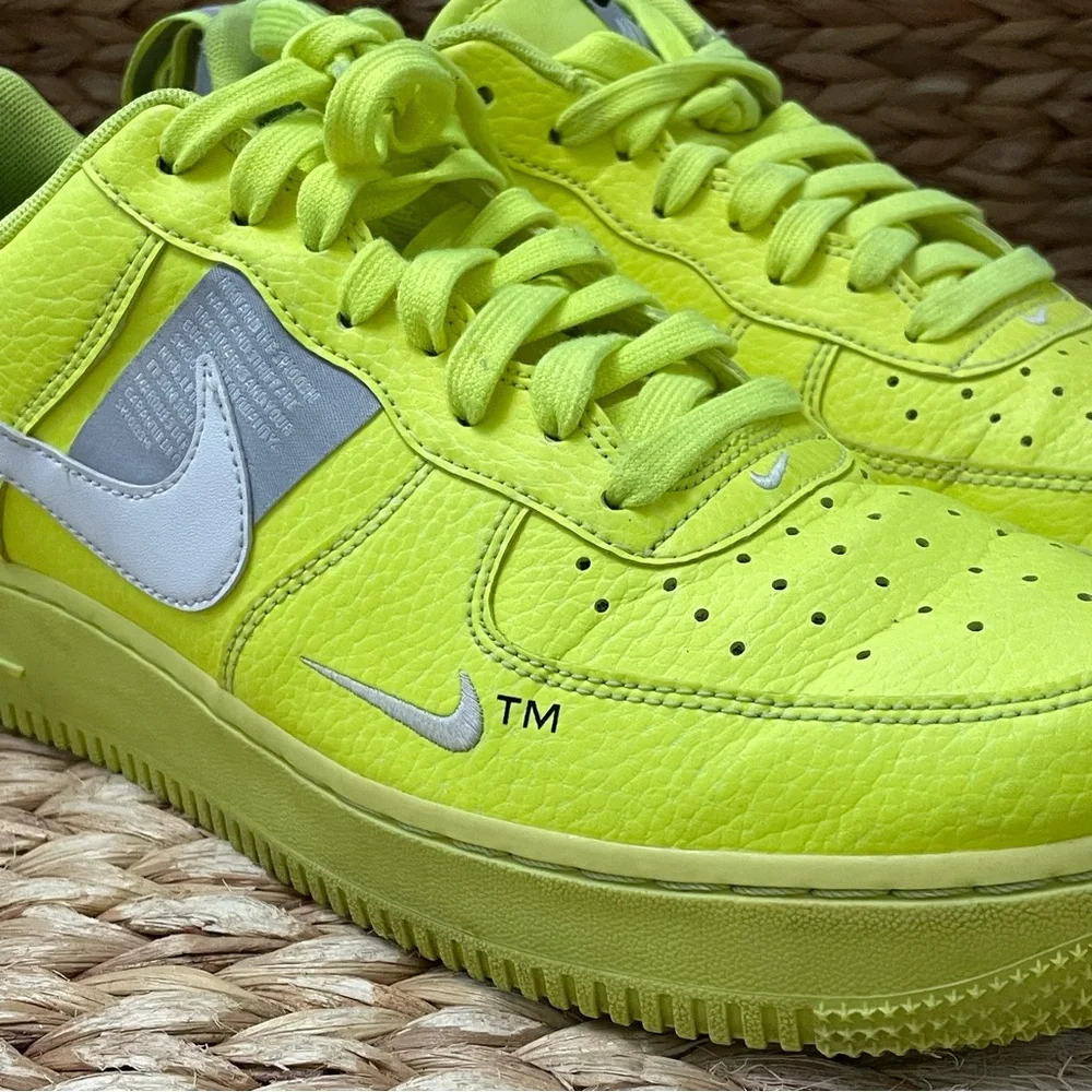 Nike Air Force 1 Utility Volt 2 Neon‎ Yellow Sneaker Shoes